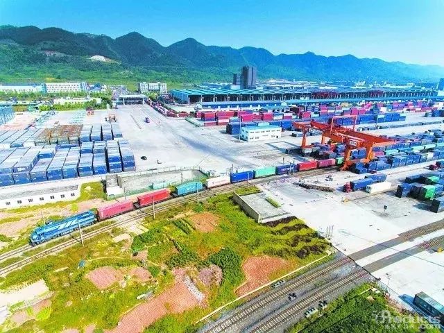明年1月5日起，全国铁路将实施新列车运行图