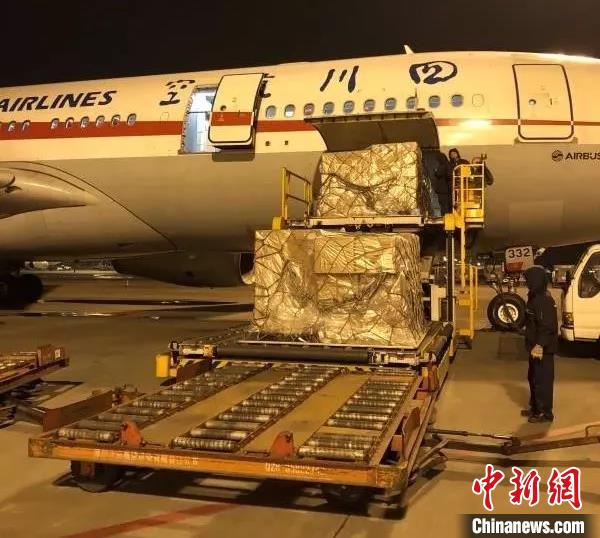 2小时奋战接力 7270套防护服驰援武汉