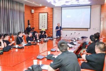 山路征程已开启 看欧曼自动挡重卡如何征服云巅高速