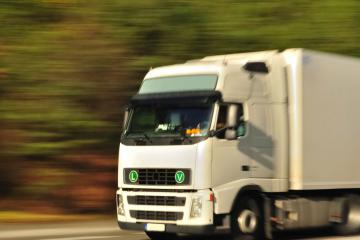 今年双11日均快递量将达4.9亿件，约是日常业务量2倍