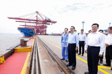 物流很重要！李克强对货车司机、外卖小哥说了这些话！