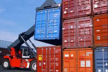 聚焦 | 疯狂的“箱子”！涨价近10倍，外贸企业还“一箱难求”