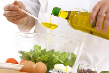 卖油，王兴和黄峥的新赌局