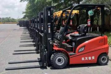 杭叉租赁近百台新能源叉车完美交付国内某调味品行业巨头