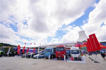 乘龙全正向新能源重卡东博会首秀，擎动东盟绿色智慧物流