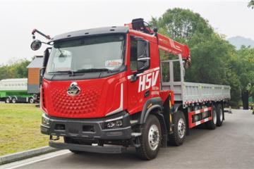 大马力高承载还超舒适，乘龙H5V 8x4随车吊高效创富新选择