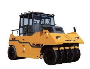 山推：轮胎式压路机SR26T
