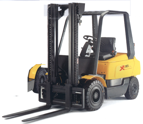 欧模(OM)2.5吨柴油平衡重叉车