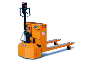 广州天力: 小松高起升托盘运搬车