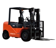 奇瑞4.5T内燃平衡重式叉车