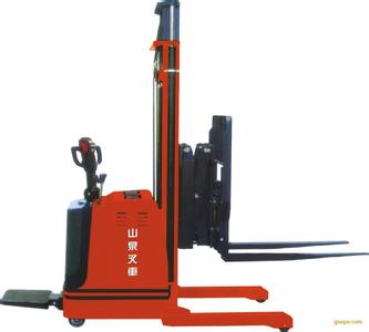 平衡重式蓄电池叉车