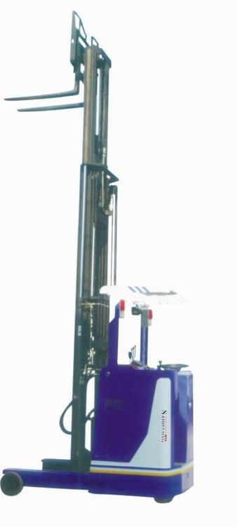 全电动前移式叉车