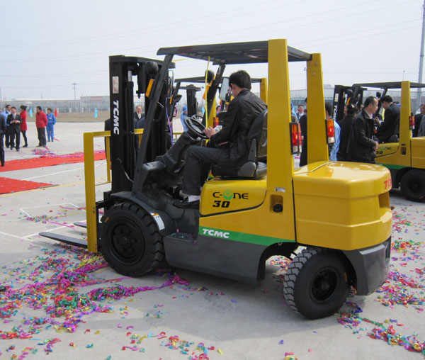 TCM内燃平衡重式叉车C-1