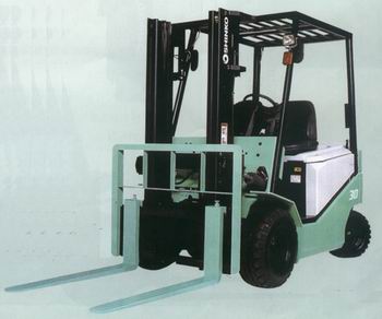 神钢叉车8FB30PZX型平衡重式电瓶叉车