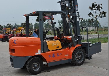 供应订做多缸叉车