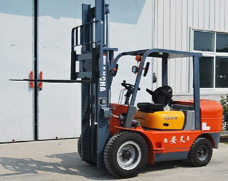 供应2吨叉车3米