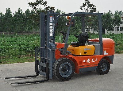 2.5吨叉车3米