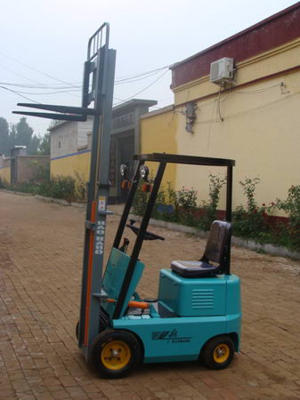 CPC350A内燃平衡重式叉车_2