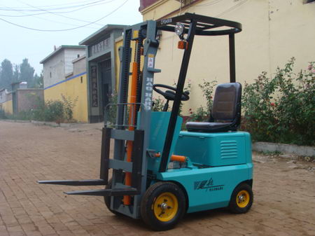 CPC350A内燃平衡重式叉车_3