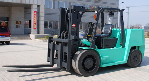 大连叉车7吨进箱作业叉车