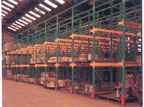 贯通式货架（驶入式货架）