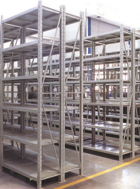四柱货架