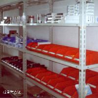 轻型钢层板货架