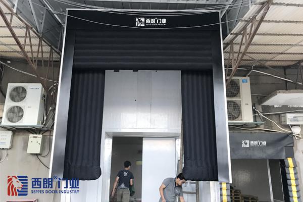 上海冷库快速充气保温门封门罩搭配滑升门卸货平台